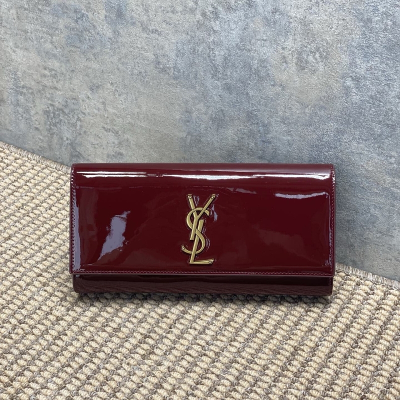 Y51 clutch bags